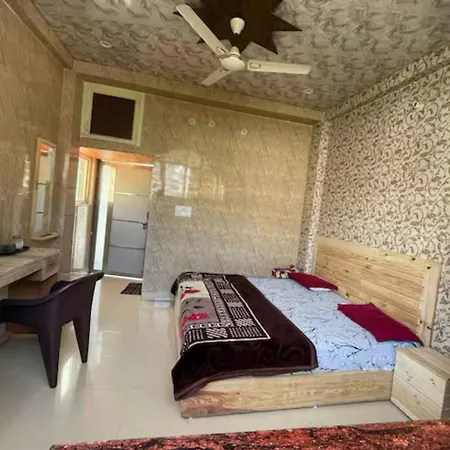 Art Bliss Hostel Rishikesh Exterior photo