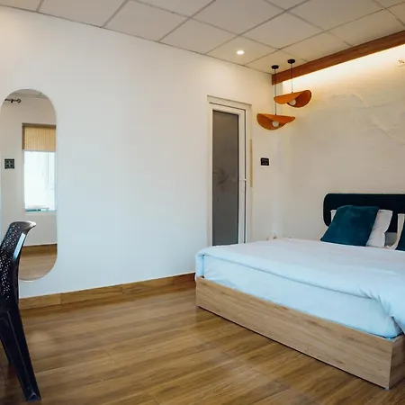 Art Bliss Hostel Rishikesh Exterior photo